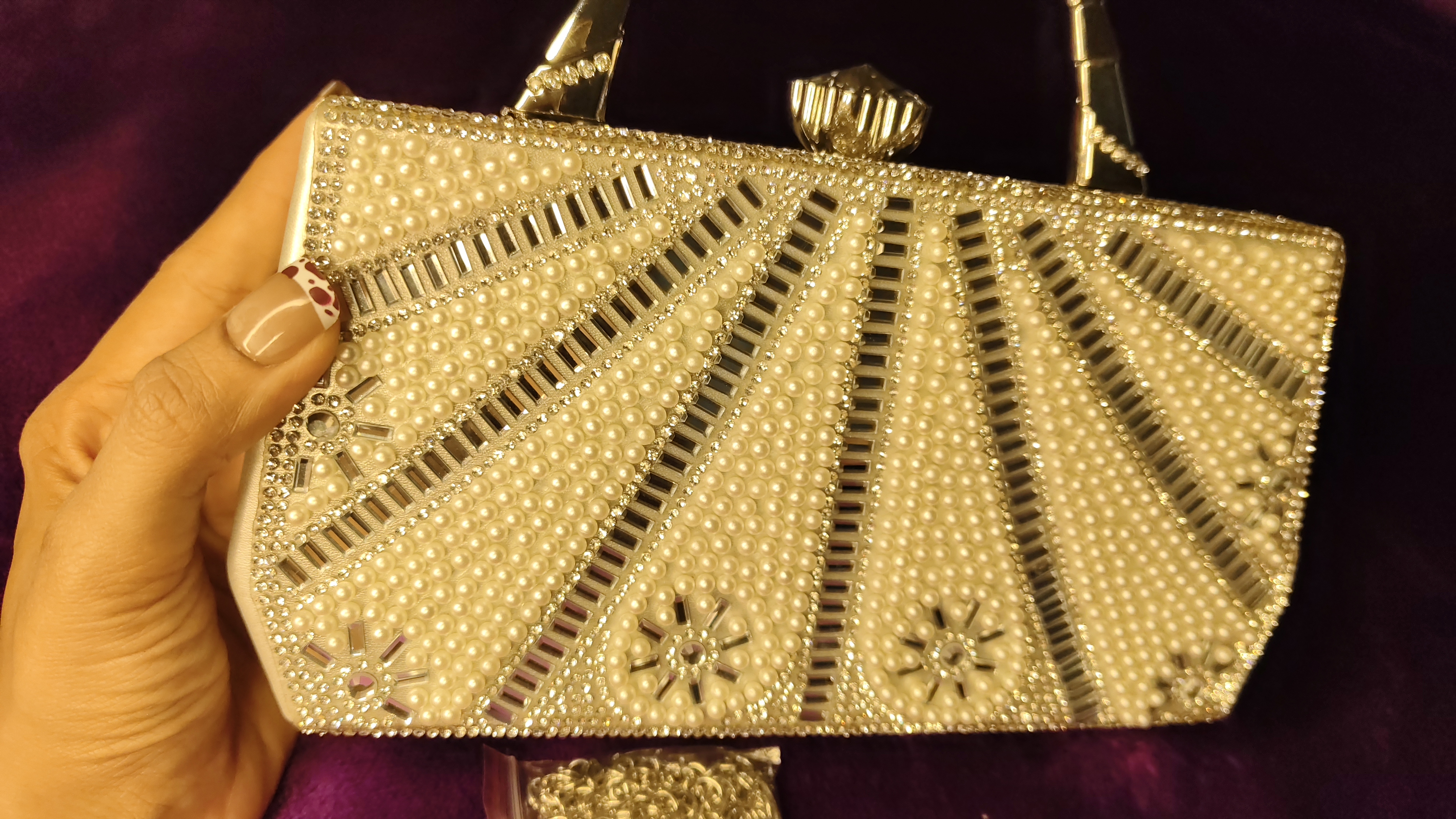 Regal Pearl Clutch thumbnail 5