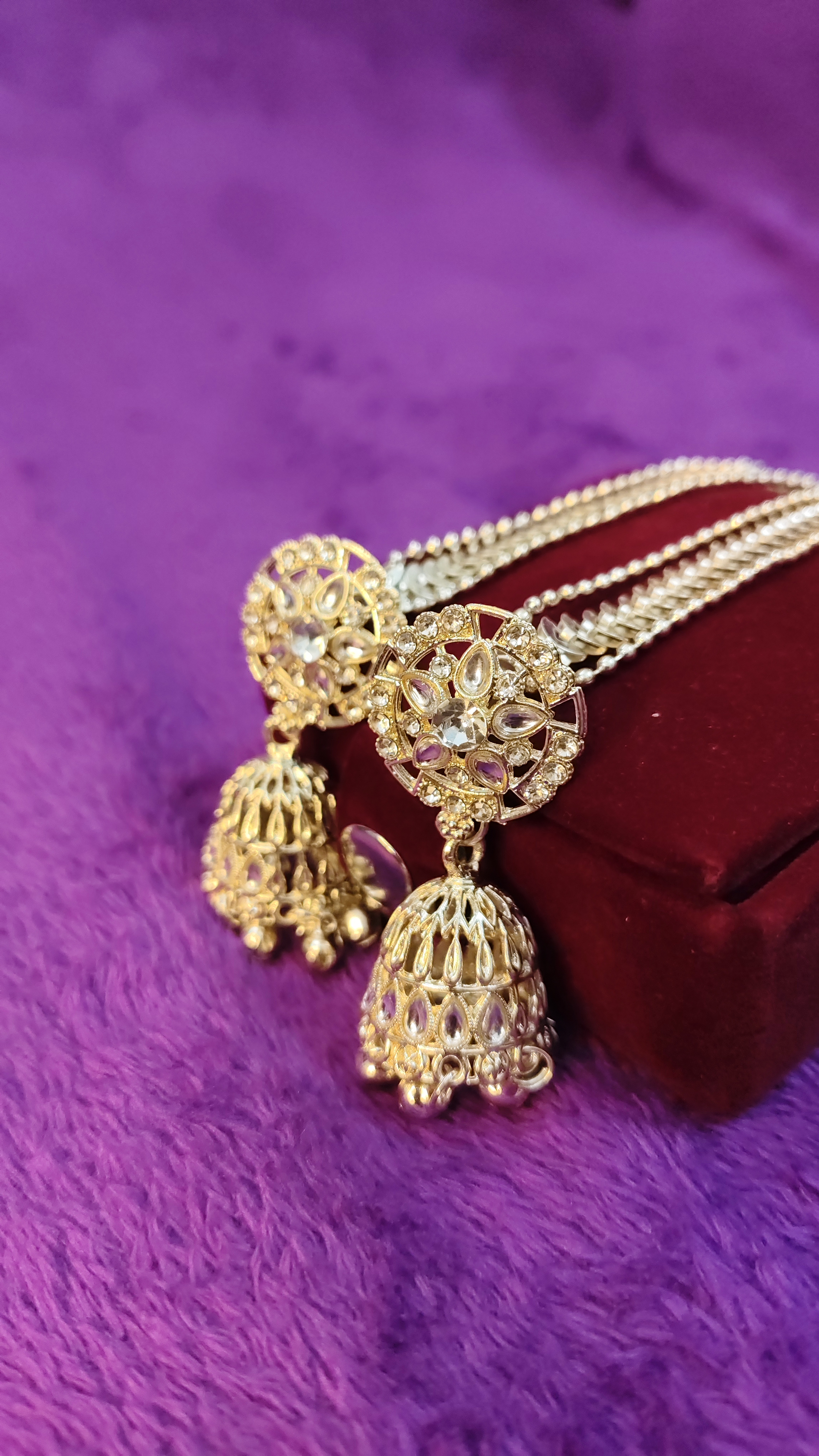Royal Bloom Jhumka With Velvet Box thumbnail 1