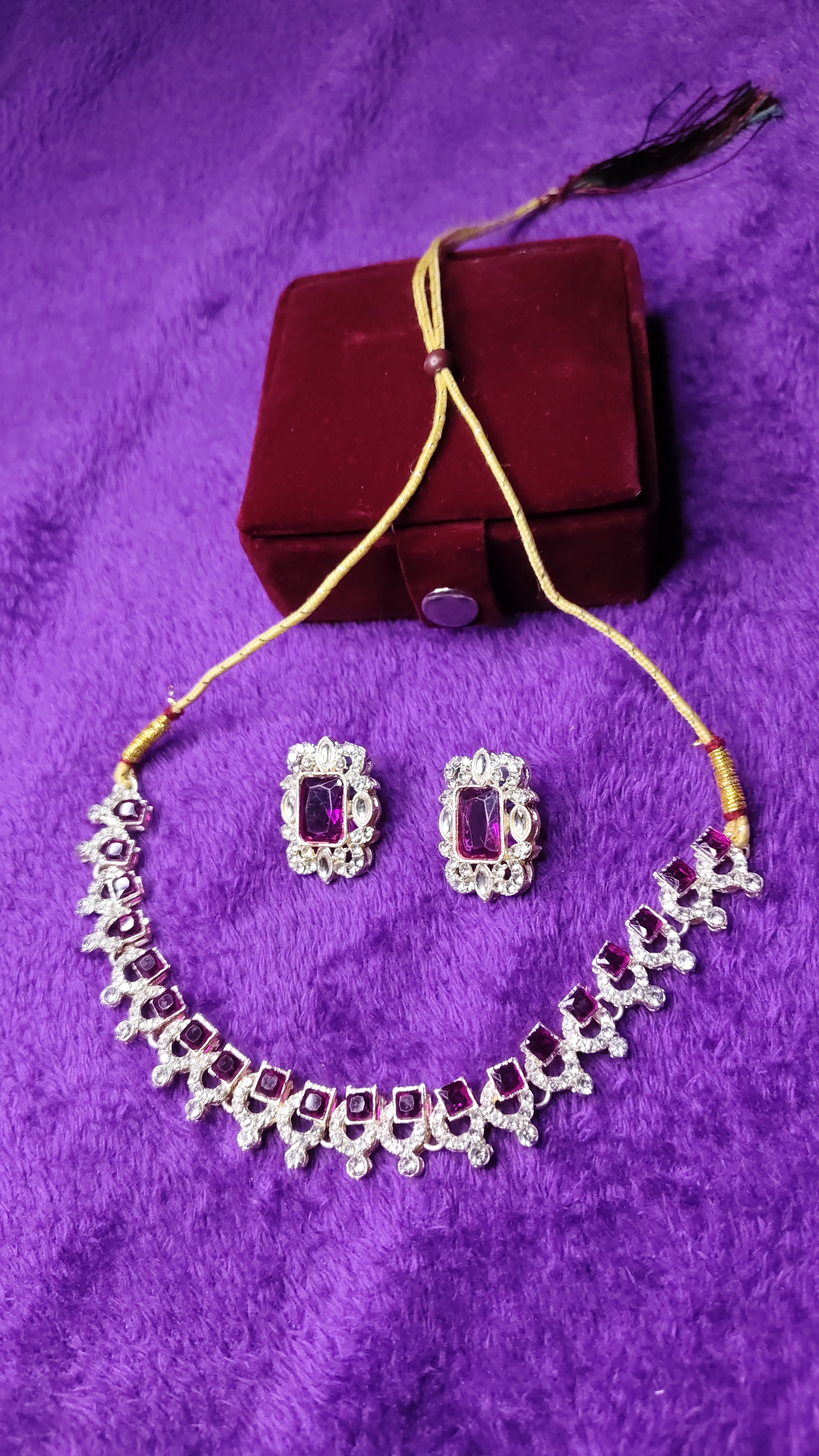 Sparkle Burgandy Set thumbnail 3