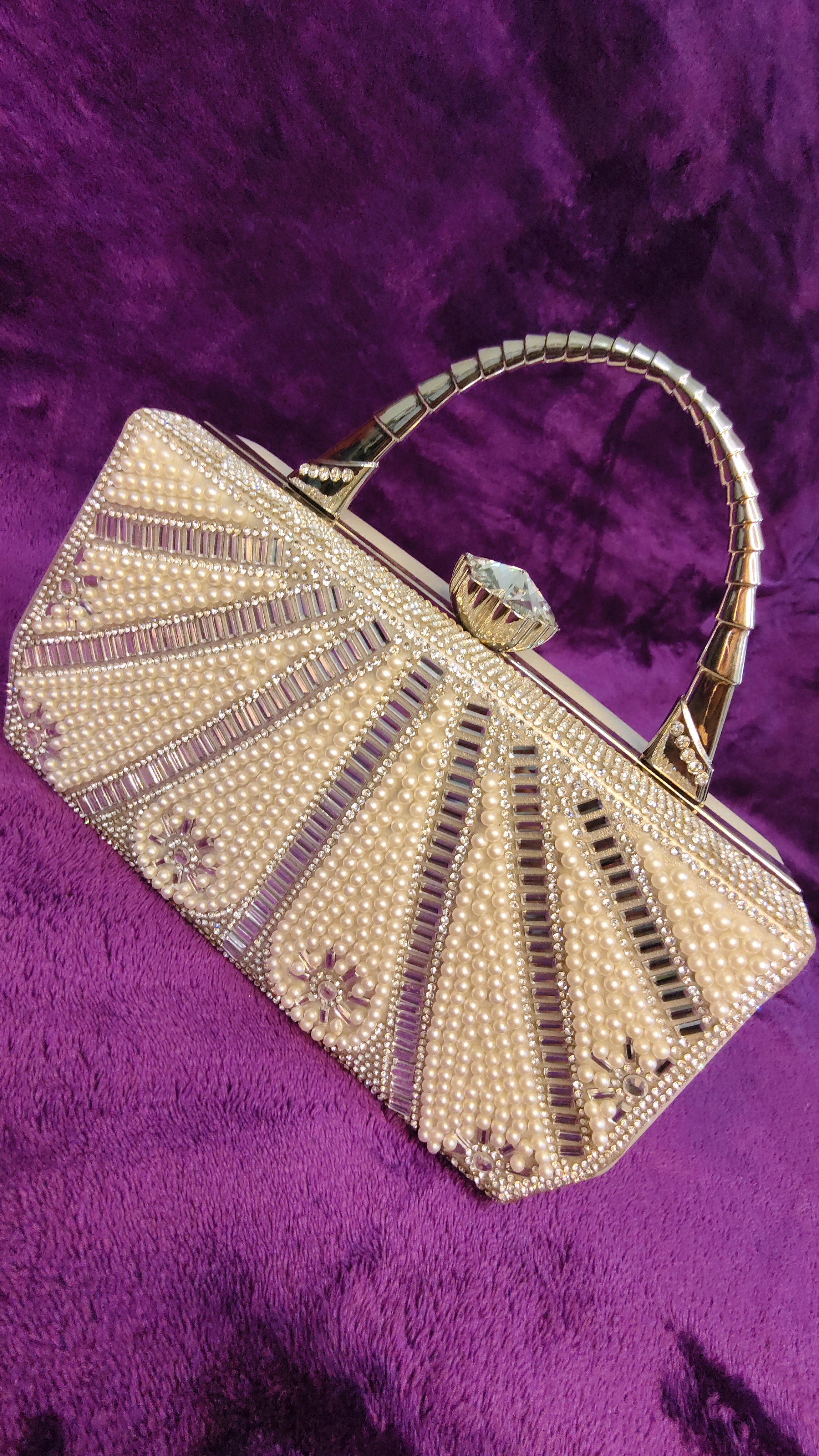 Regal Pearl Clutch thumbnail 4