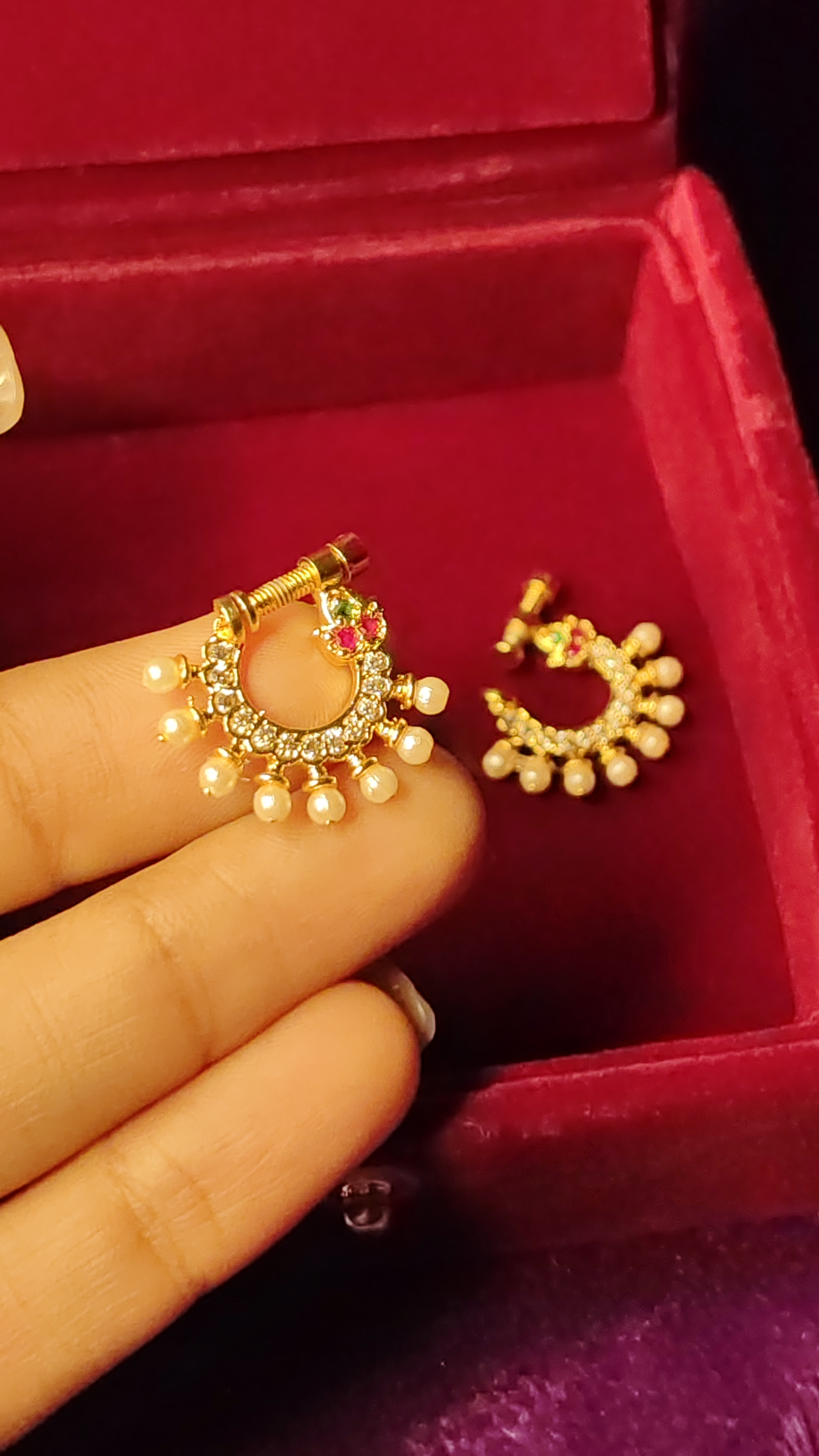 Sparkle Pearly Nose Ring With Velvet Box thumbnail 2