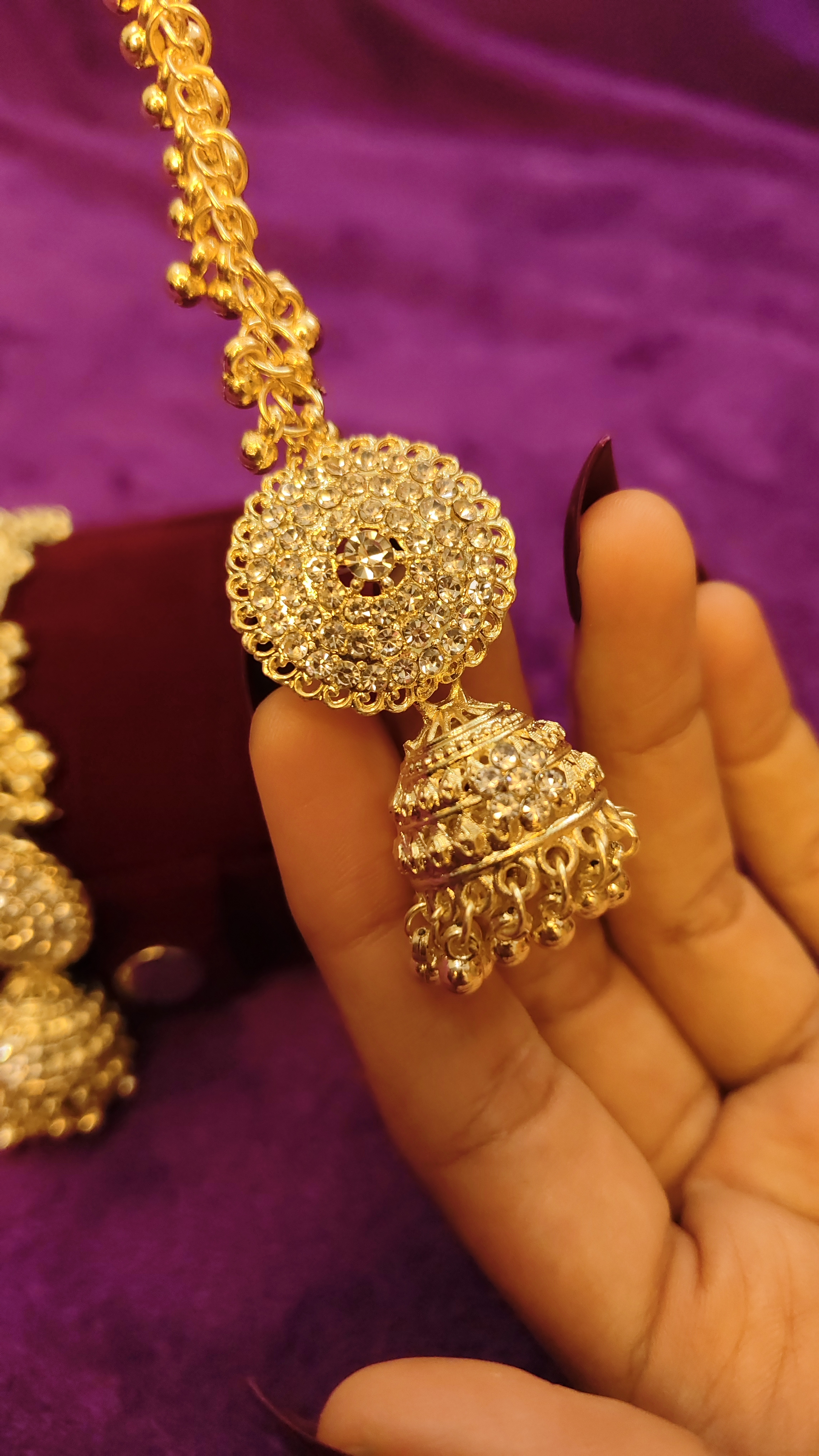 Maharani Jhumka With Velvet Box thumbnail 2