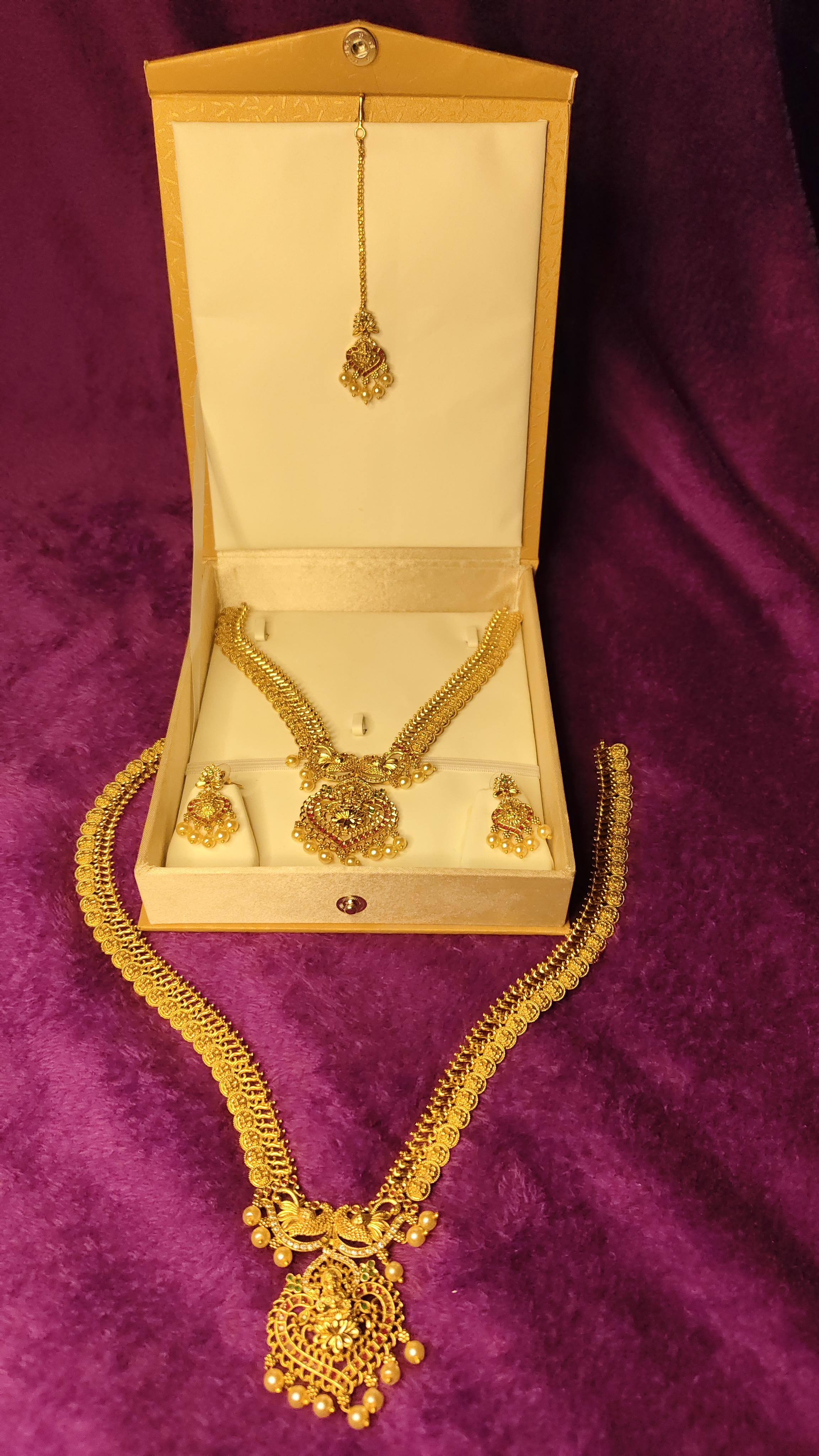 Premium Laxmi Bridal Set thumbnail 1