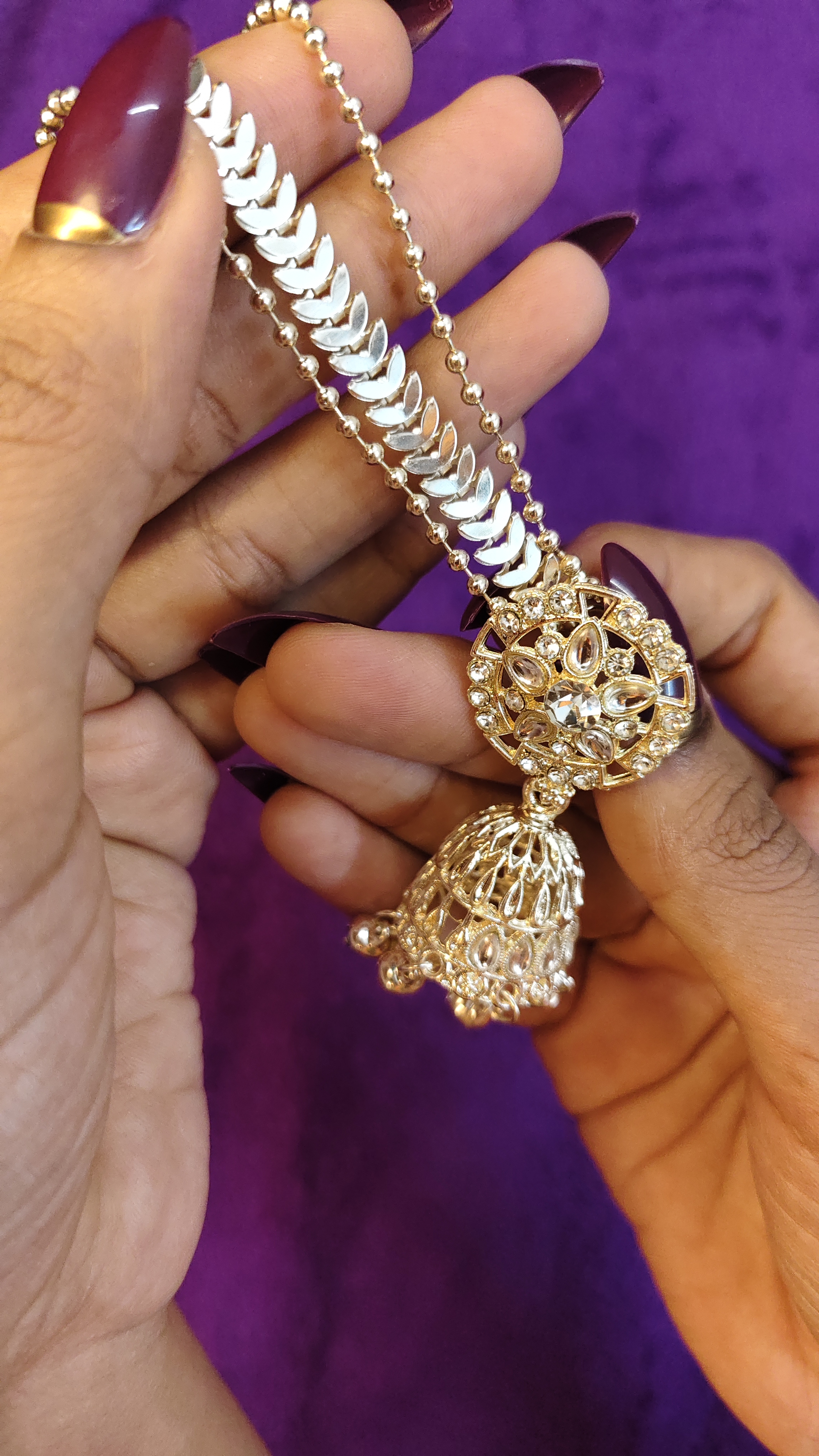 Royal Bloom Jhumka With Velvet Box thumbnail 7