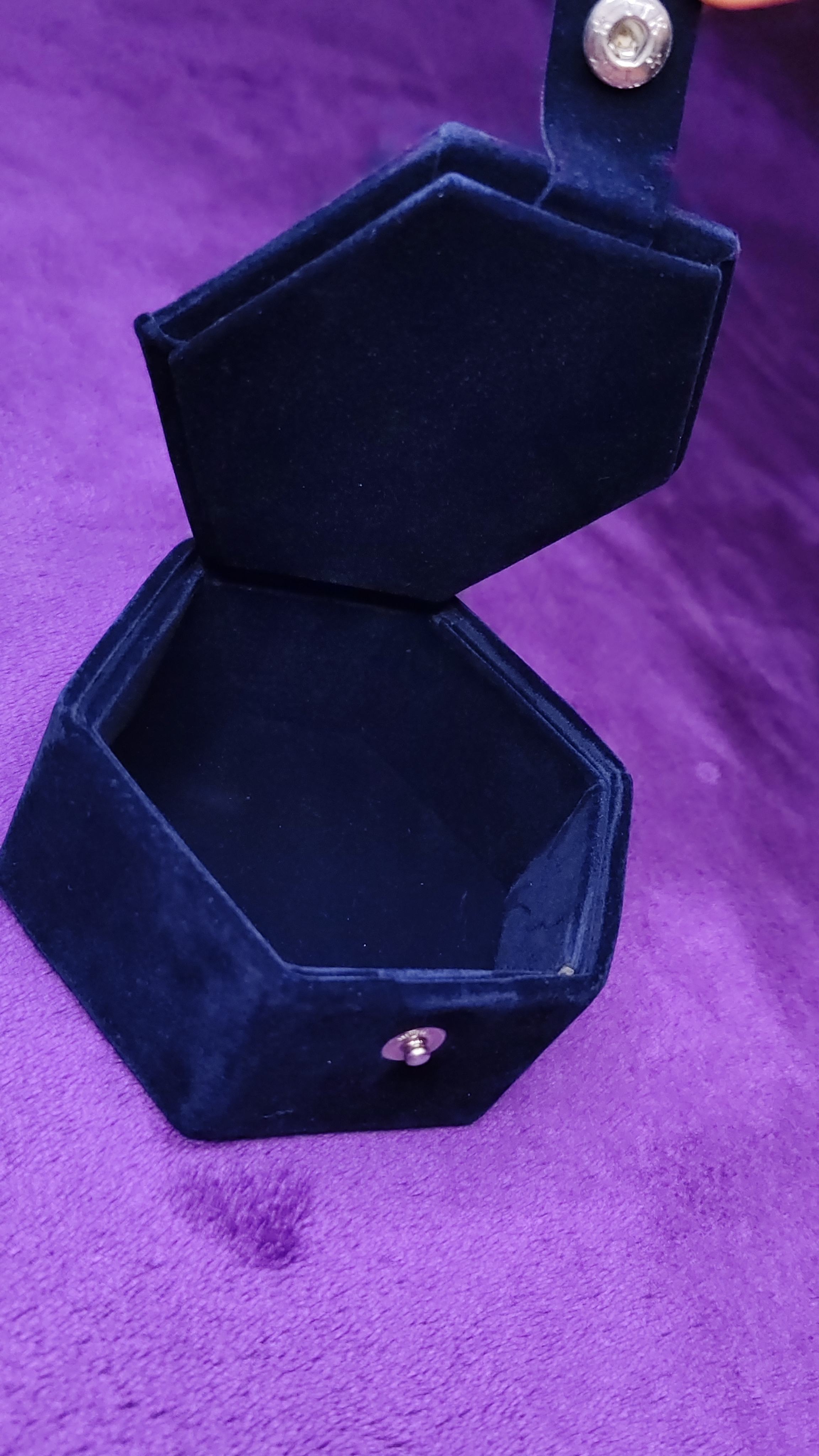 Hexagon Velvet Box