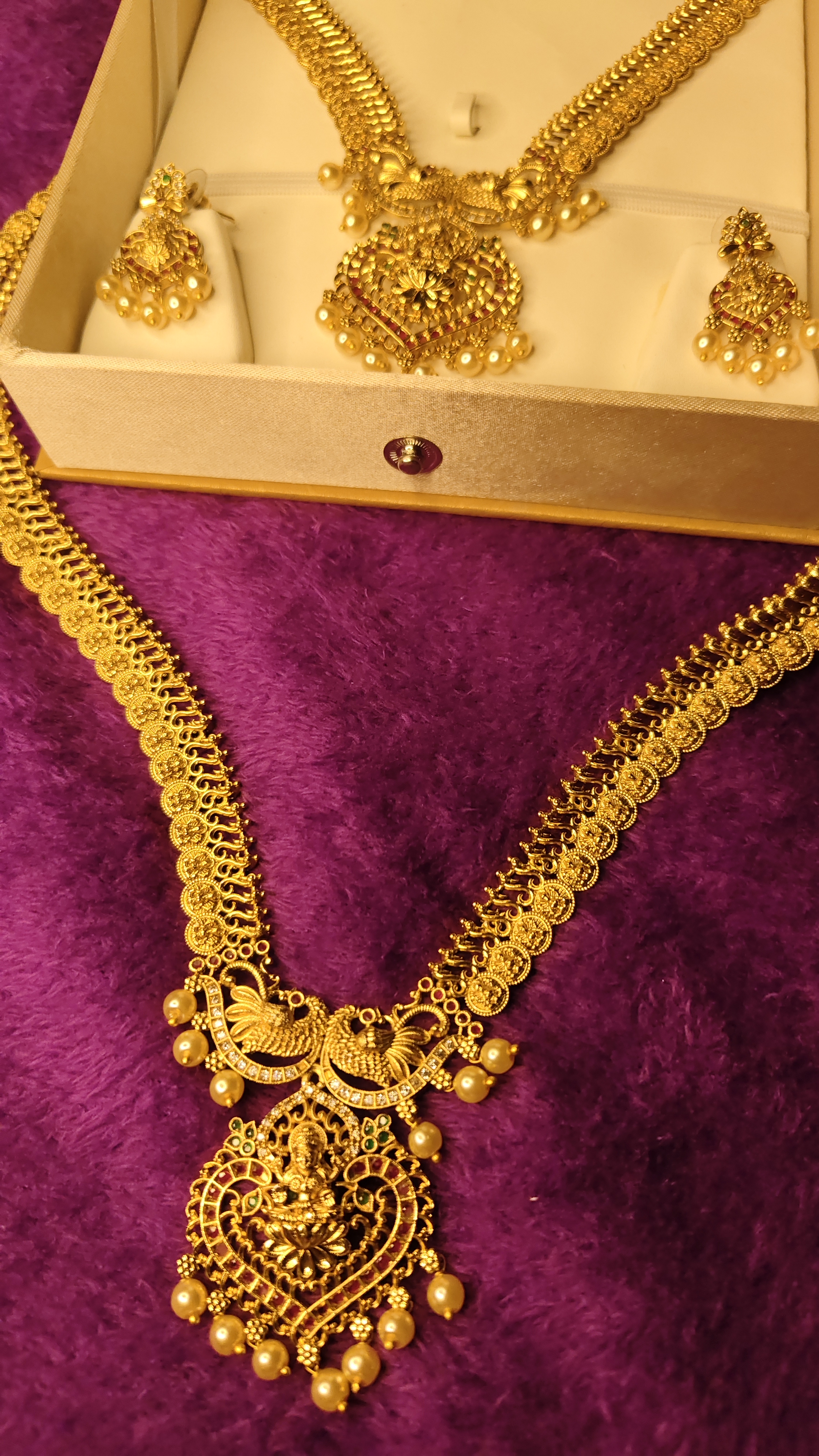 Premium Laxmi Bridal Set thumbnail 2