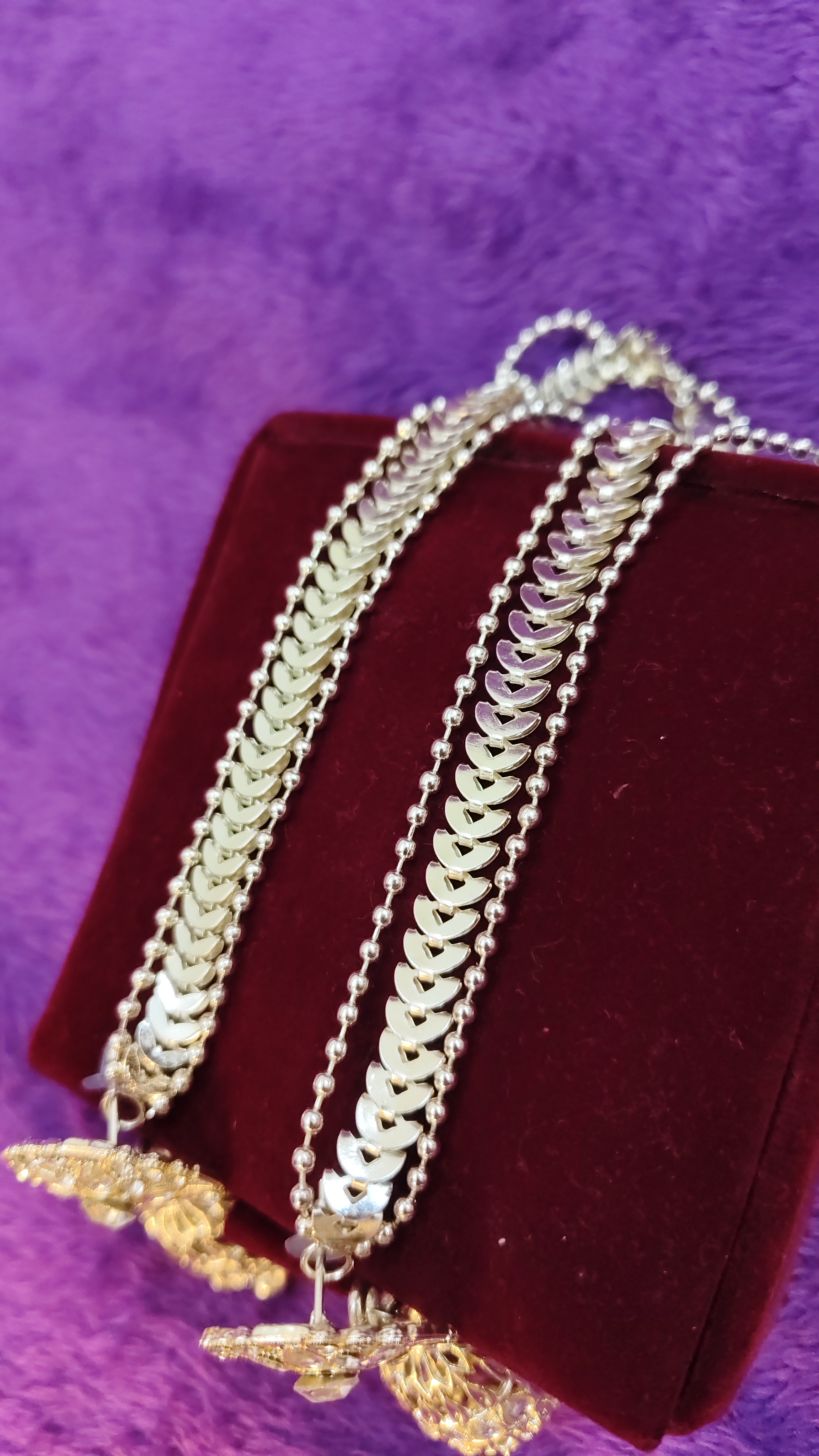 Royal Bloom Jhumka With Velvet Box thumbnail 2