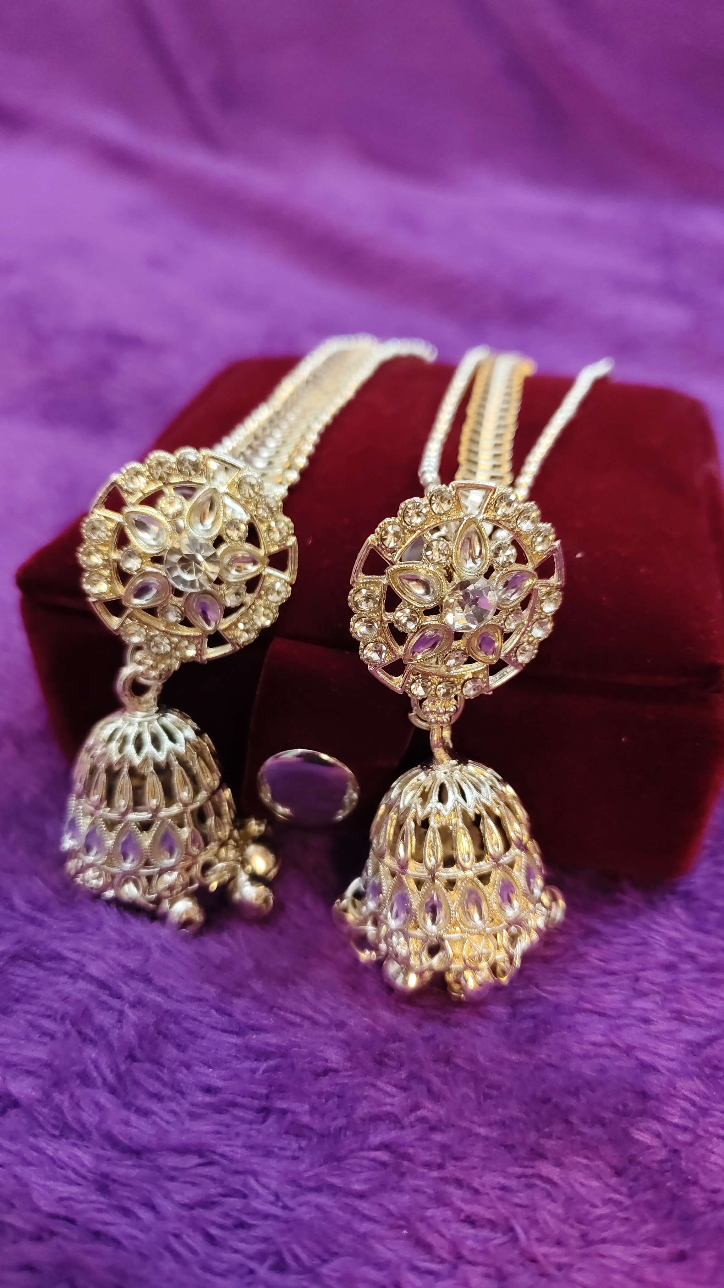 Royal Bloom Jhumka With Velvet Box thumbnail 3