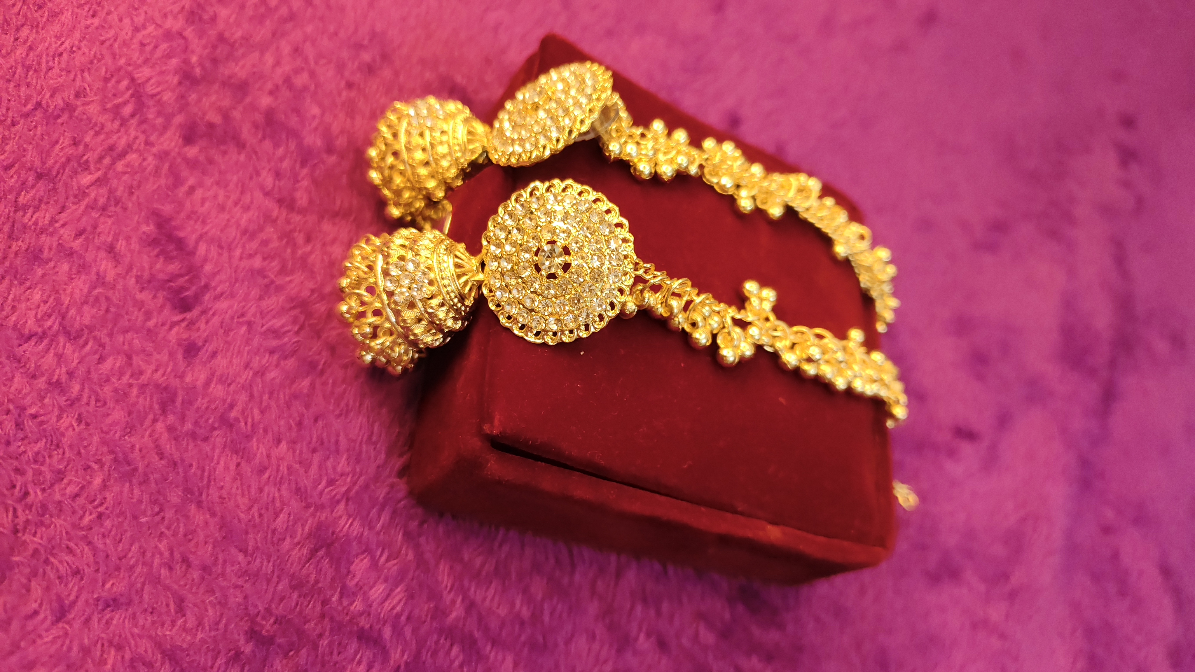 Maharani Jhumka With Velvet Box thumbnail 6