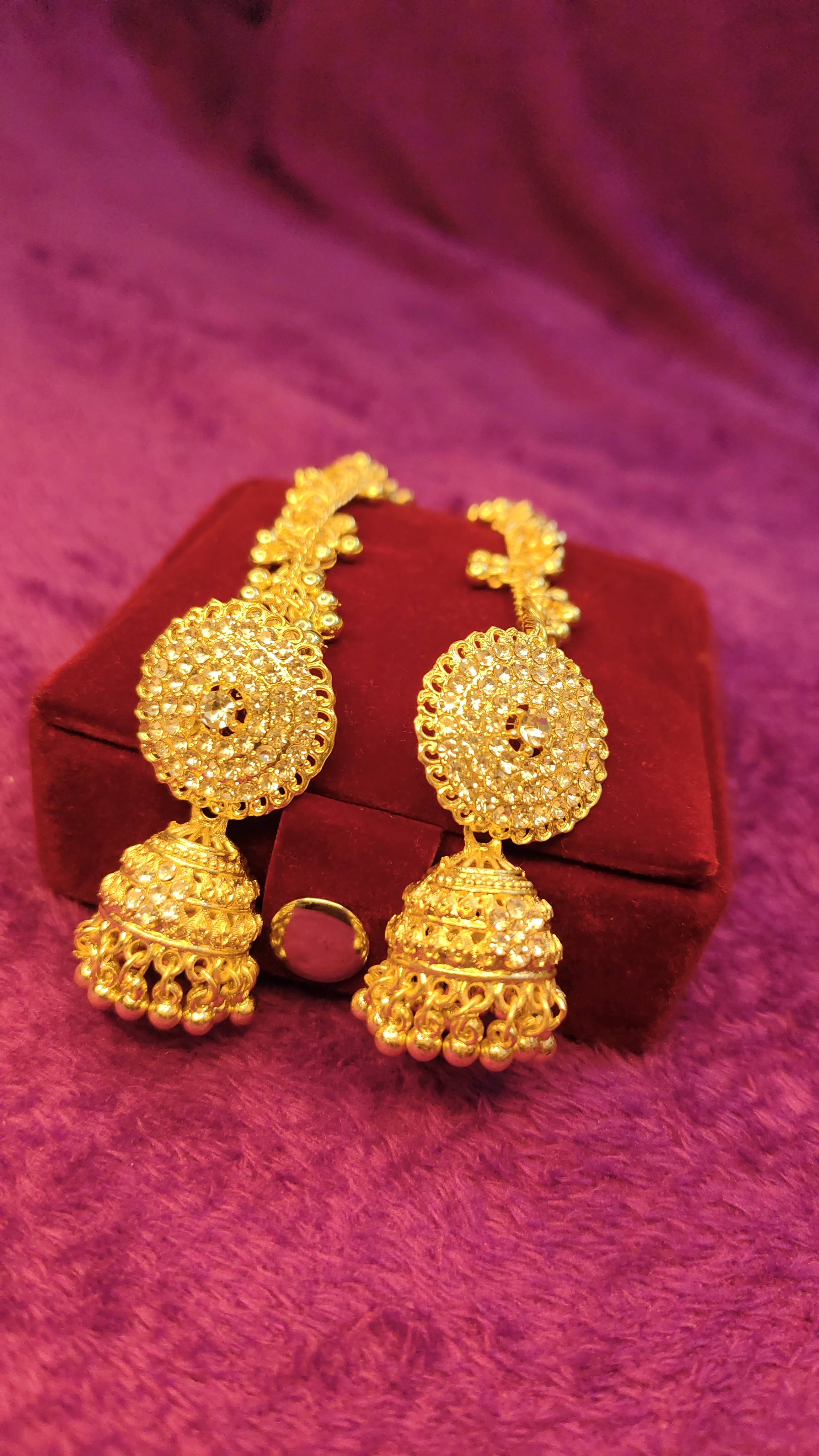 Maharani Jhumka With Velvet Box thumbnail 5