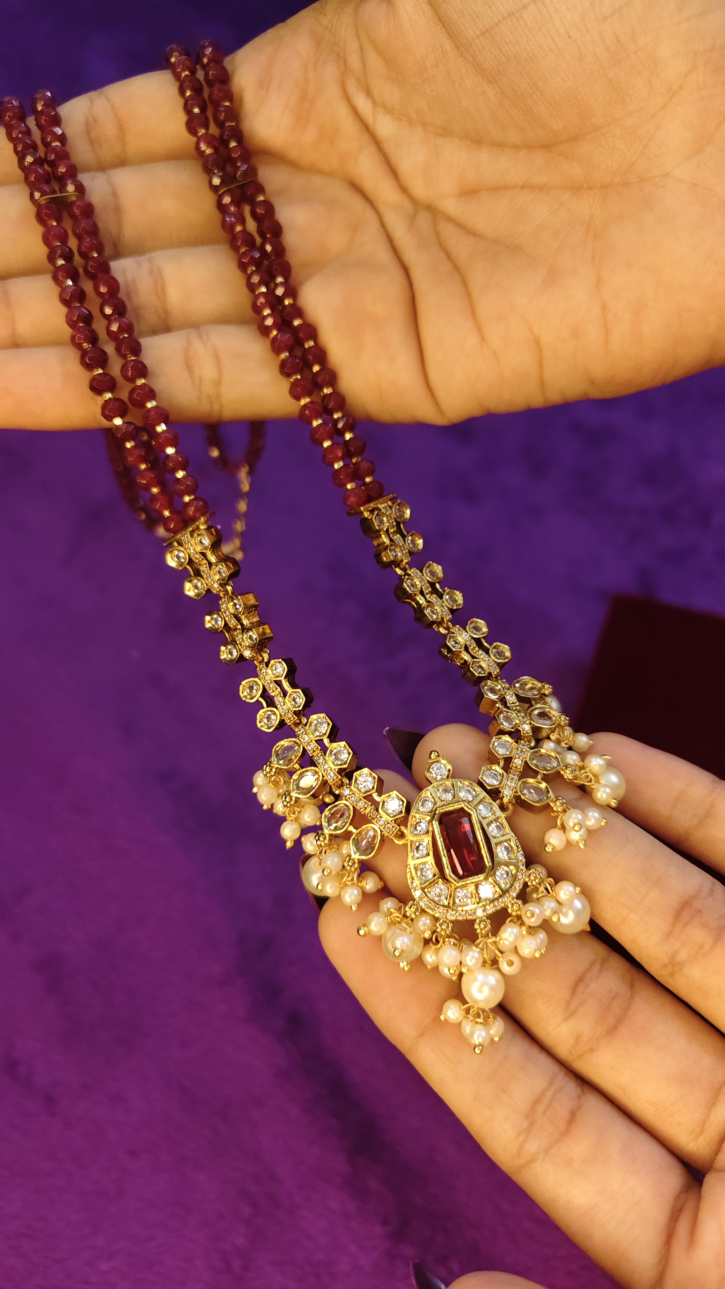 Regal Kundan & Ruby Set With Luxury Velvet Box thumbnail 8