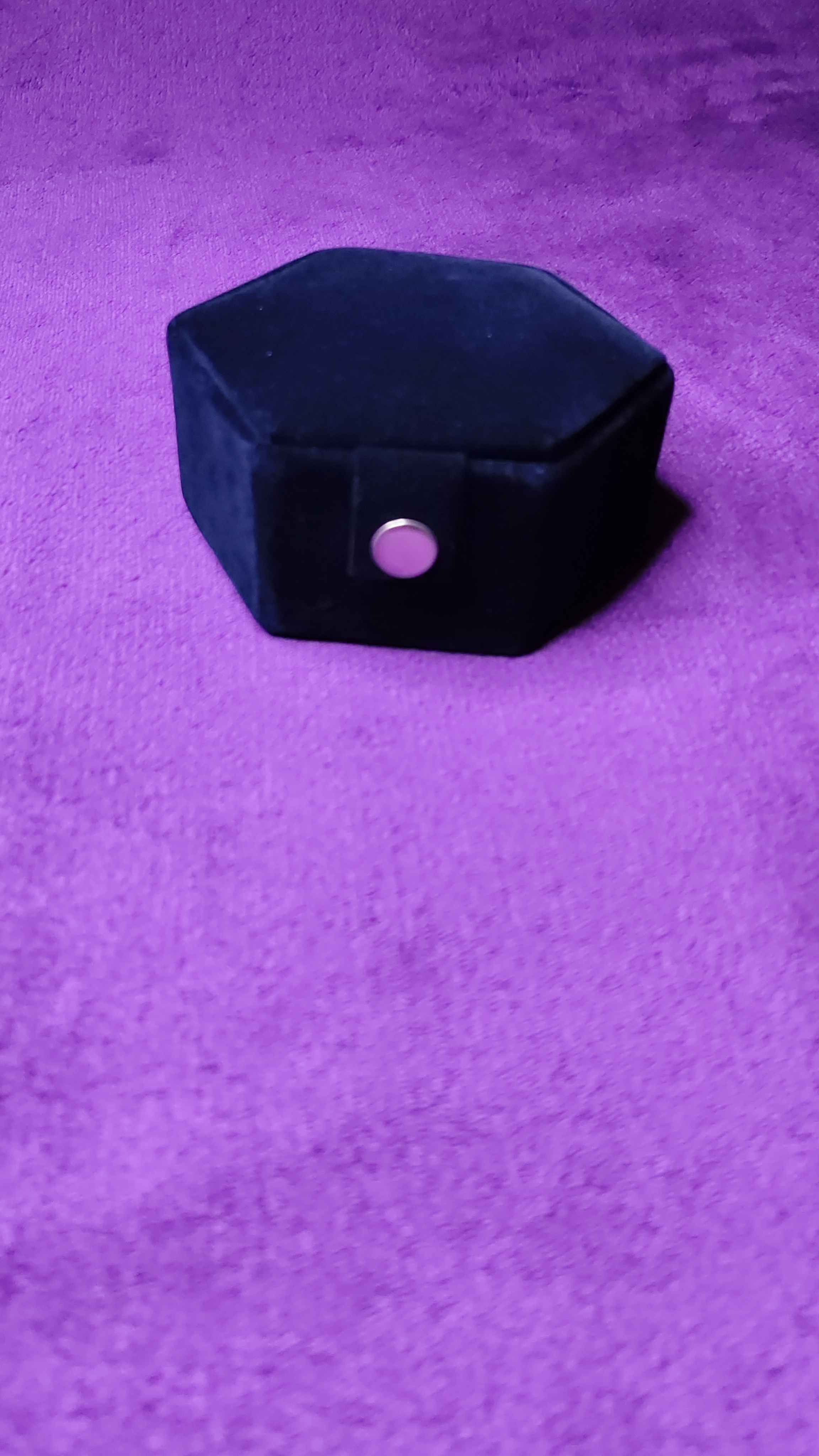 Hexagon Velvet Box