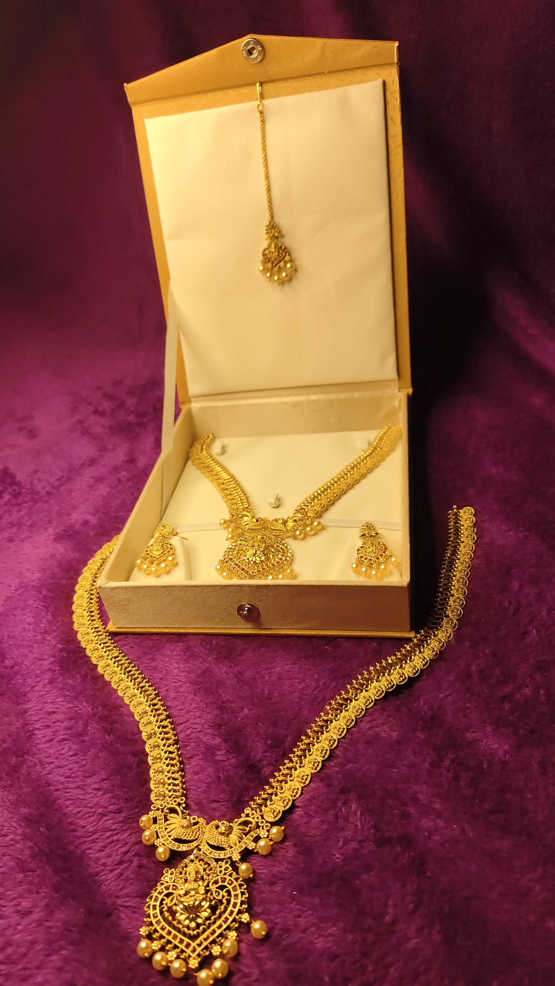 Premium Laxmi Bridal Set thumbnail 4